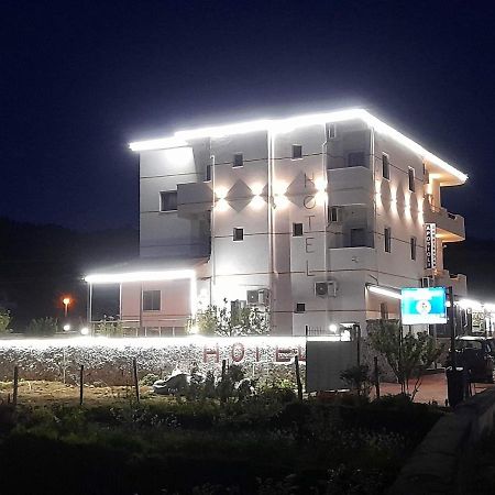 Hotel Apostoli Përmet Esterno foto