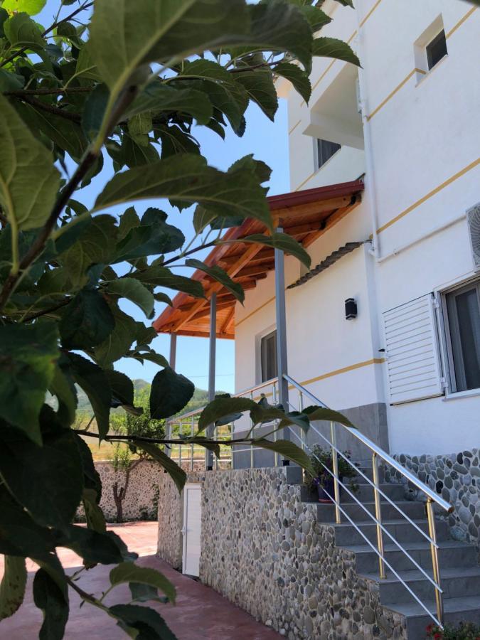 Hotel Apostoli Përmet Esterno foto