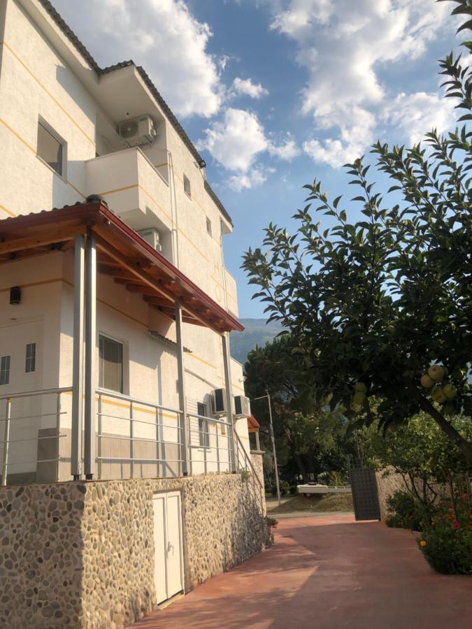 Hotel Apostoli Përmet Esterno foto