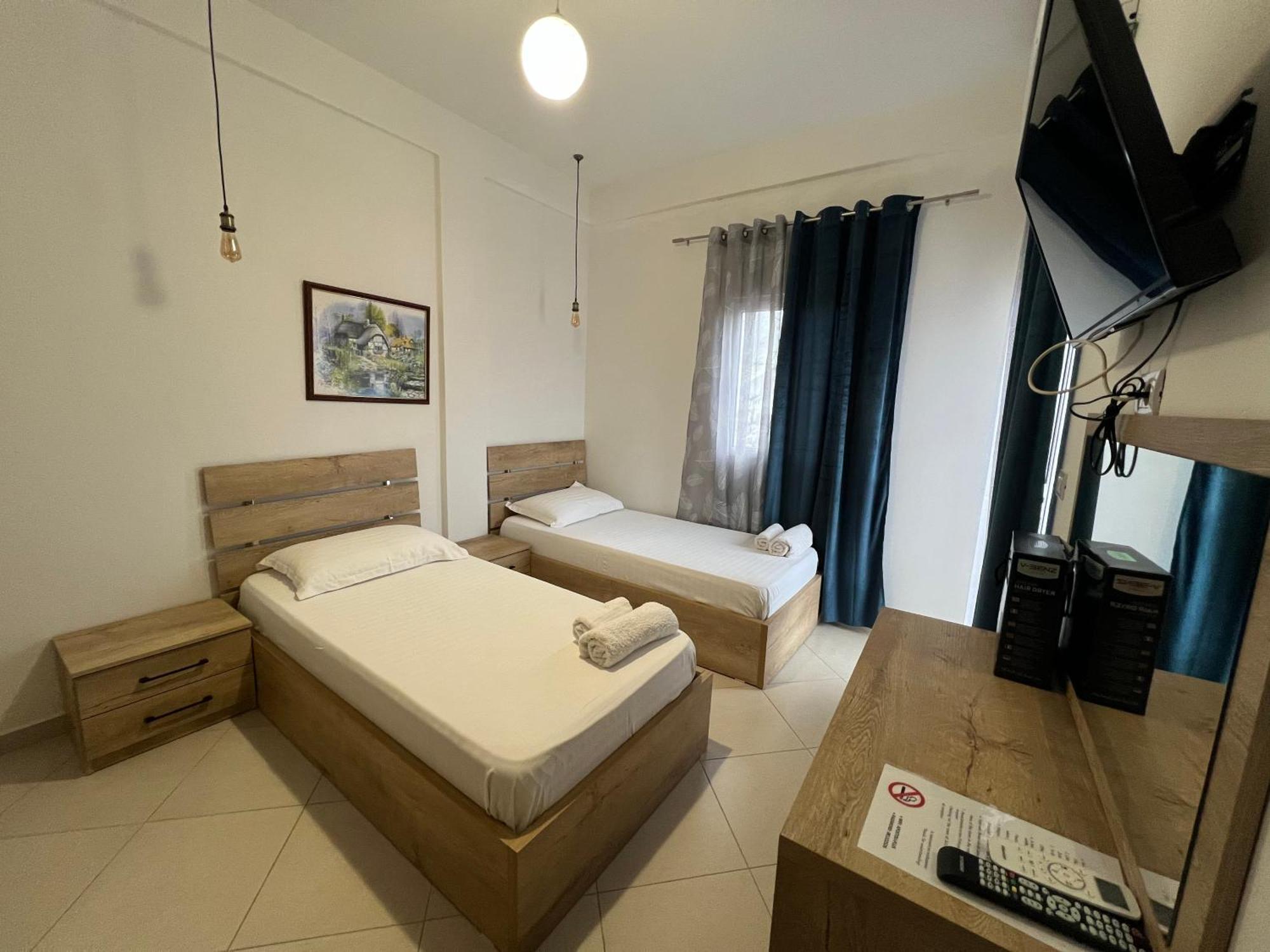 Hotel Apostoli Përmet Esterno foto