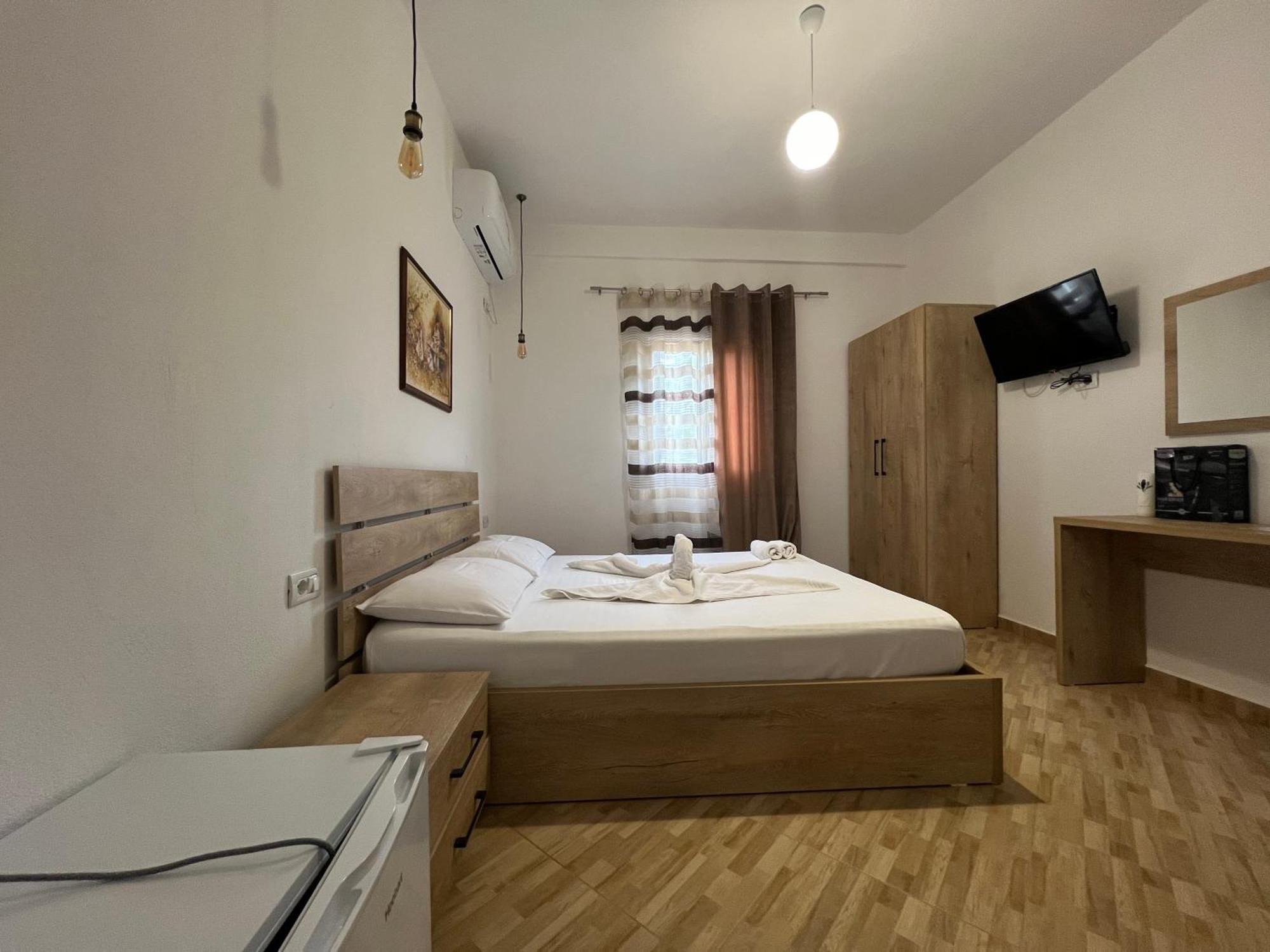 Hotel Apostoli Përmet Esterno foto