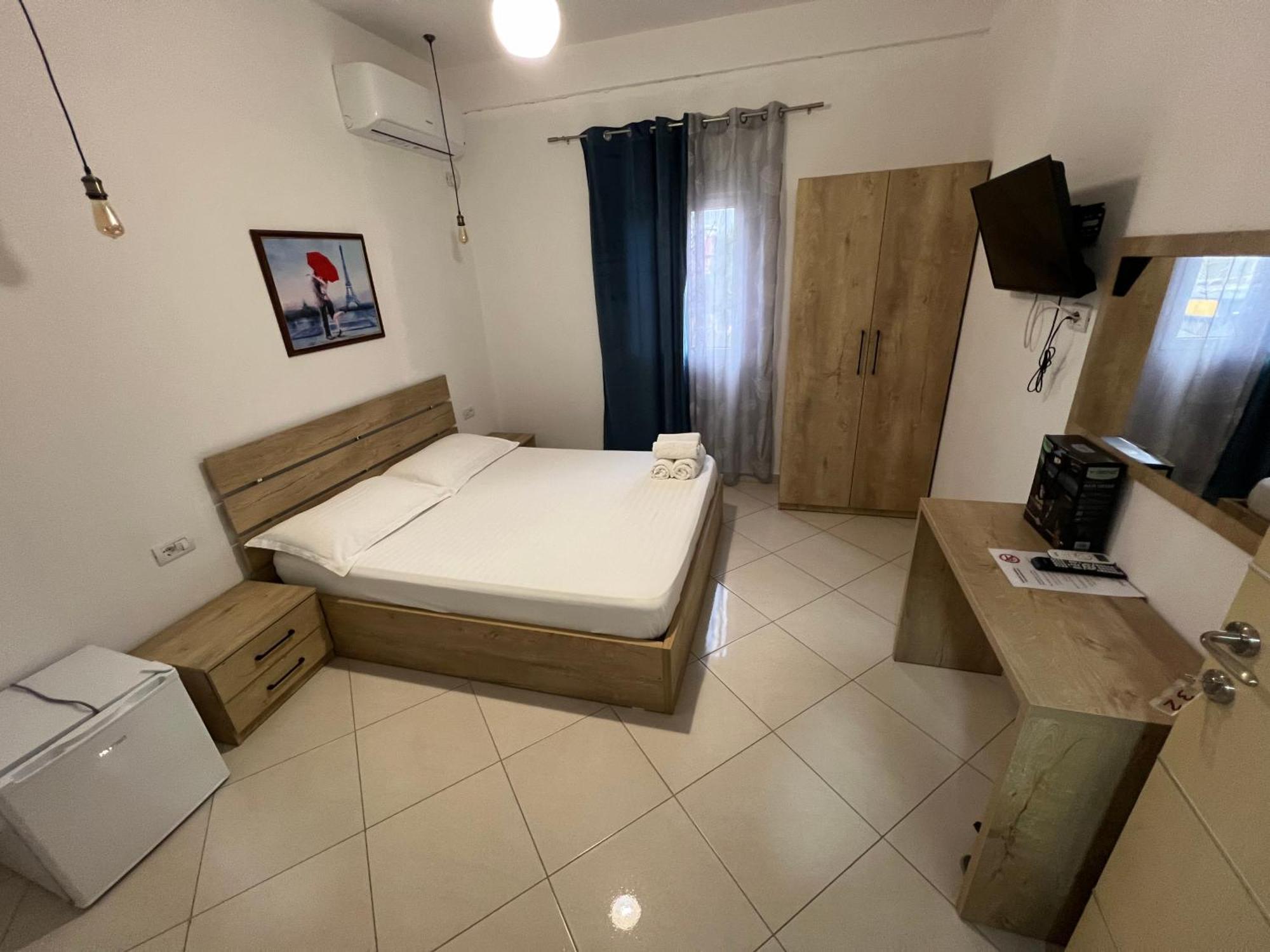 Hotel Apostoli Përmet Esterno foto