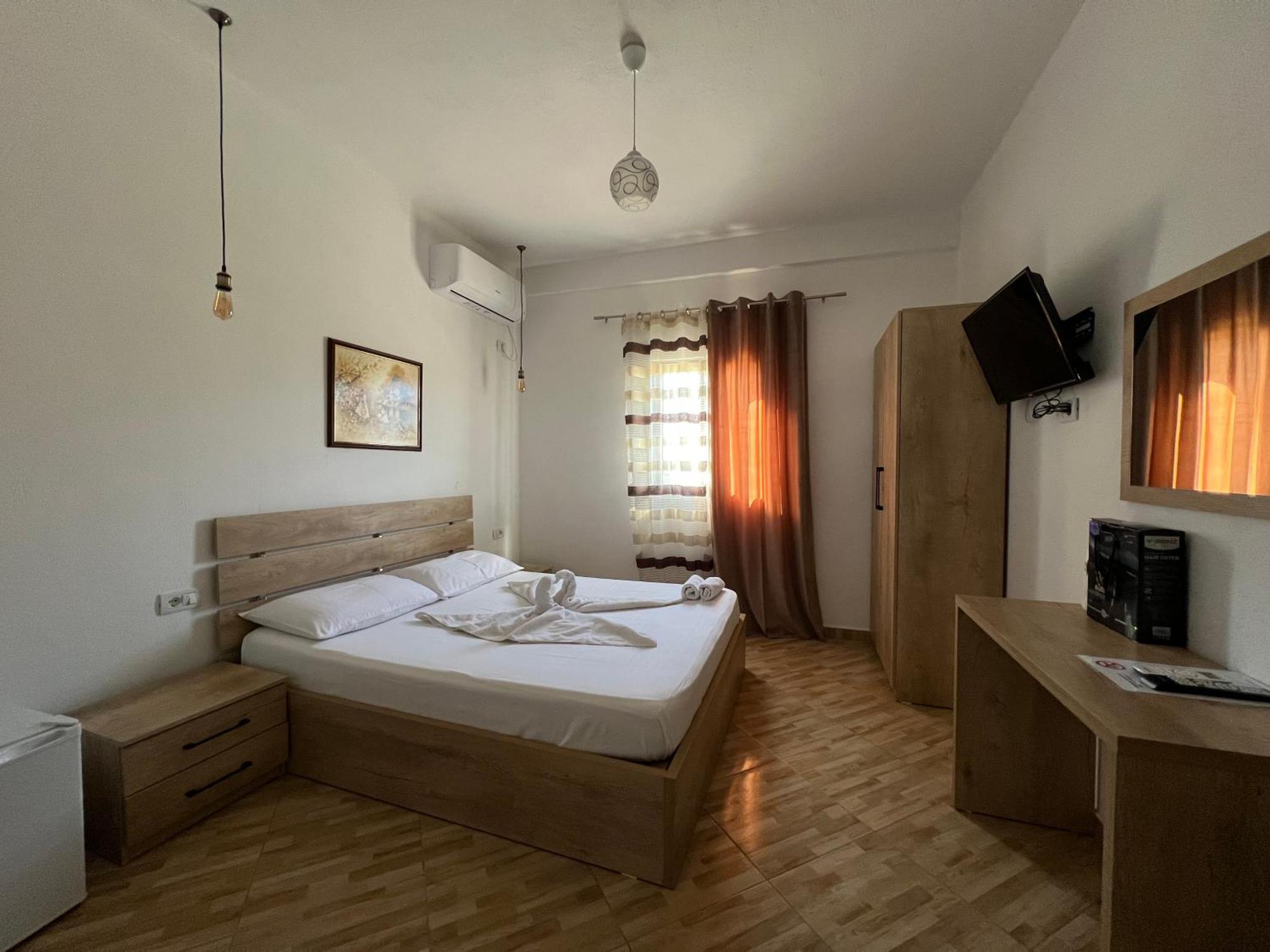 Hotel Apostoli Përmet Esterno foto