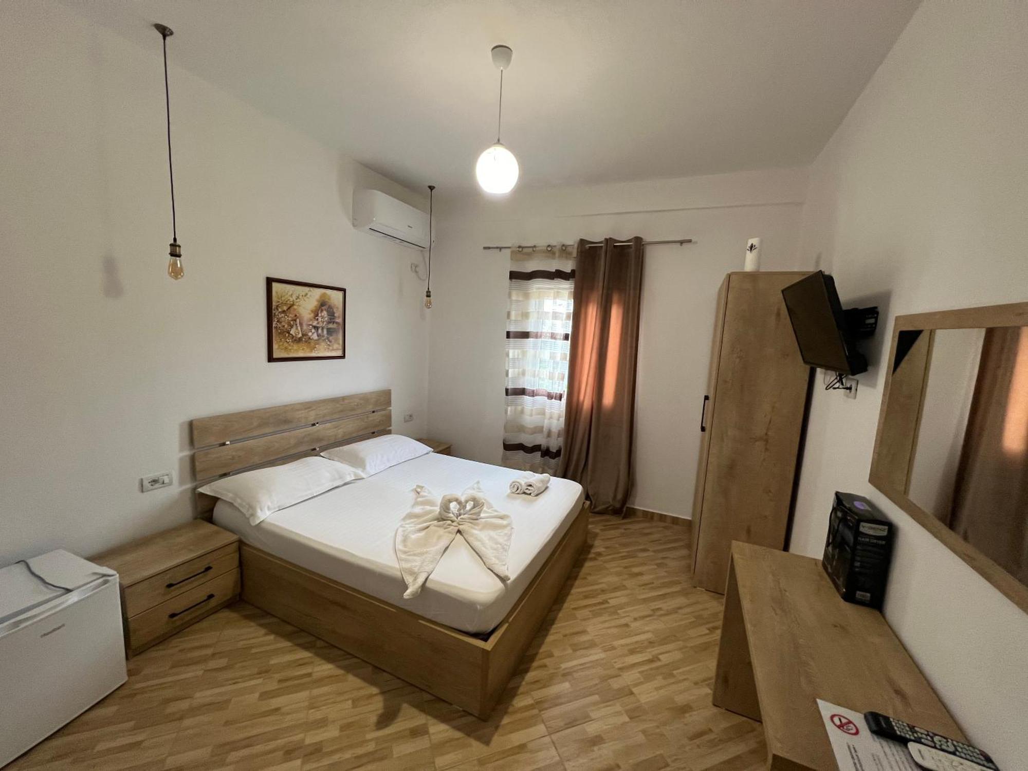 Hotel Apostoli Përmet Esterno foto